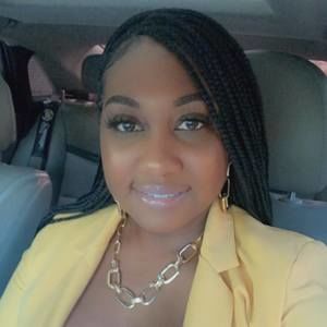 Meet your Posher, Tomeka